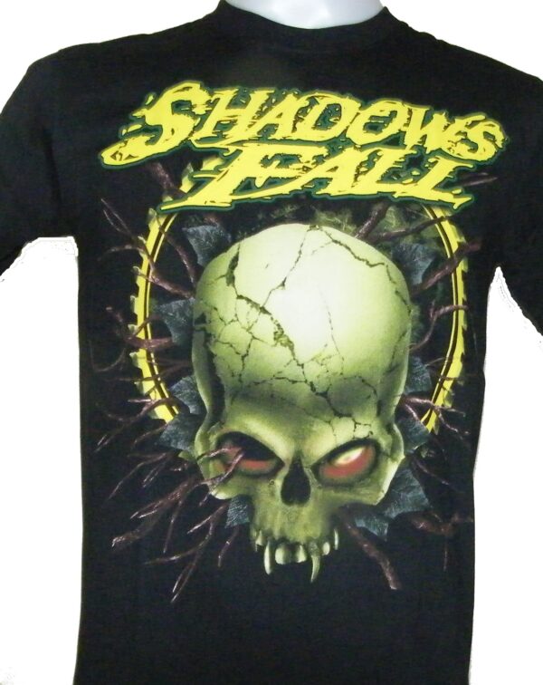 Shadows Fall t-shirt size XL