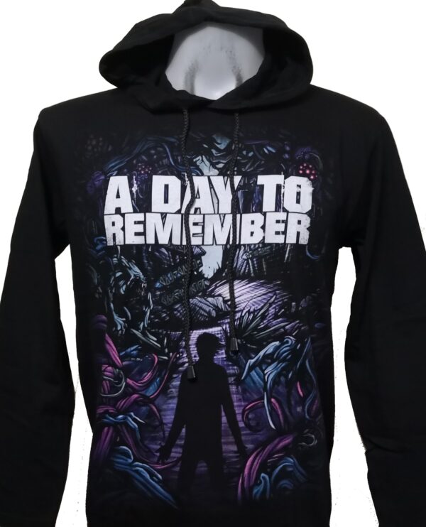 A Day To Remember long-sleeved t-shirt w/hoodie size M