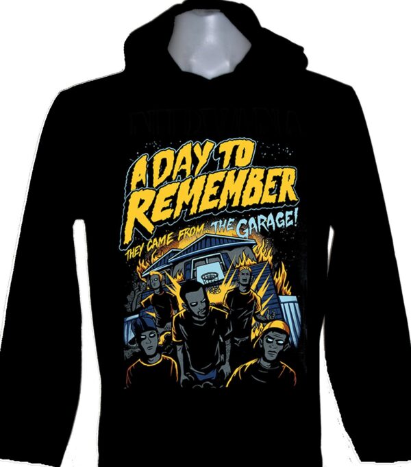 A Day To Remember long-sleeved t-shirt w/hoodie size M