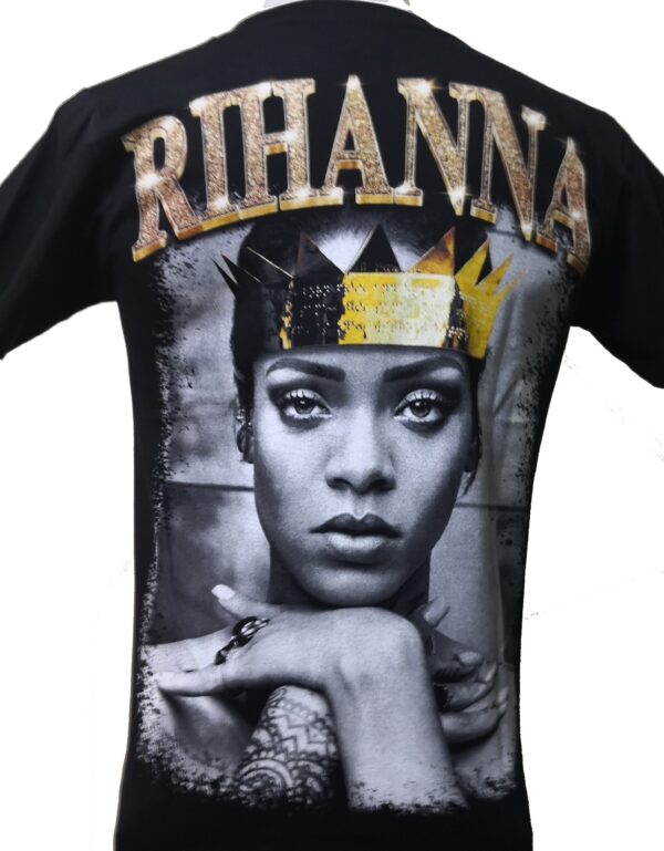 Rihanna t-shirt size M - Image 3
