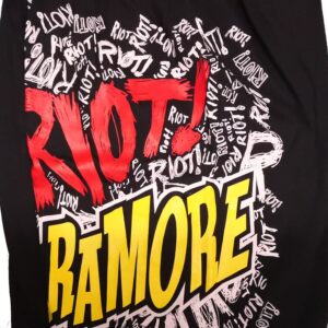Paramore shorts Riot!
